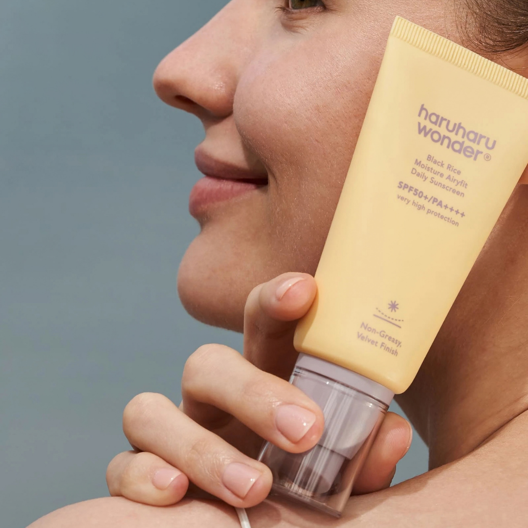 Haruharu Wonder Black Rice Moisture Airyfit Daily Sunscreen SPF50+/PA++++ 50ml