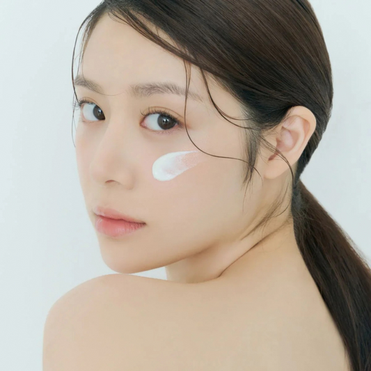 Φθινοπωρινή ρουτίνα προσώπου: Τι αλλάζει με τον καιρό?