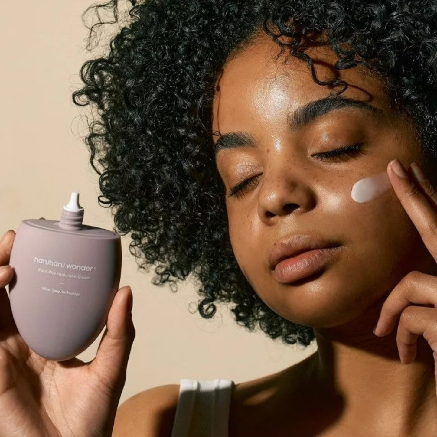Ενυδατική κρέμα προσώπου Haruharu Wonder Black Rice Hyaluronic Cream σε συσκευασία 50ml